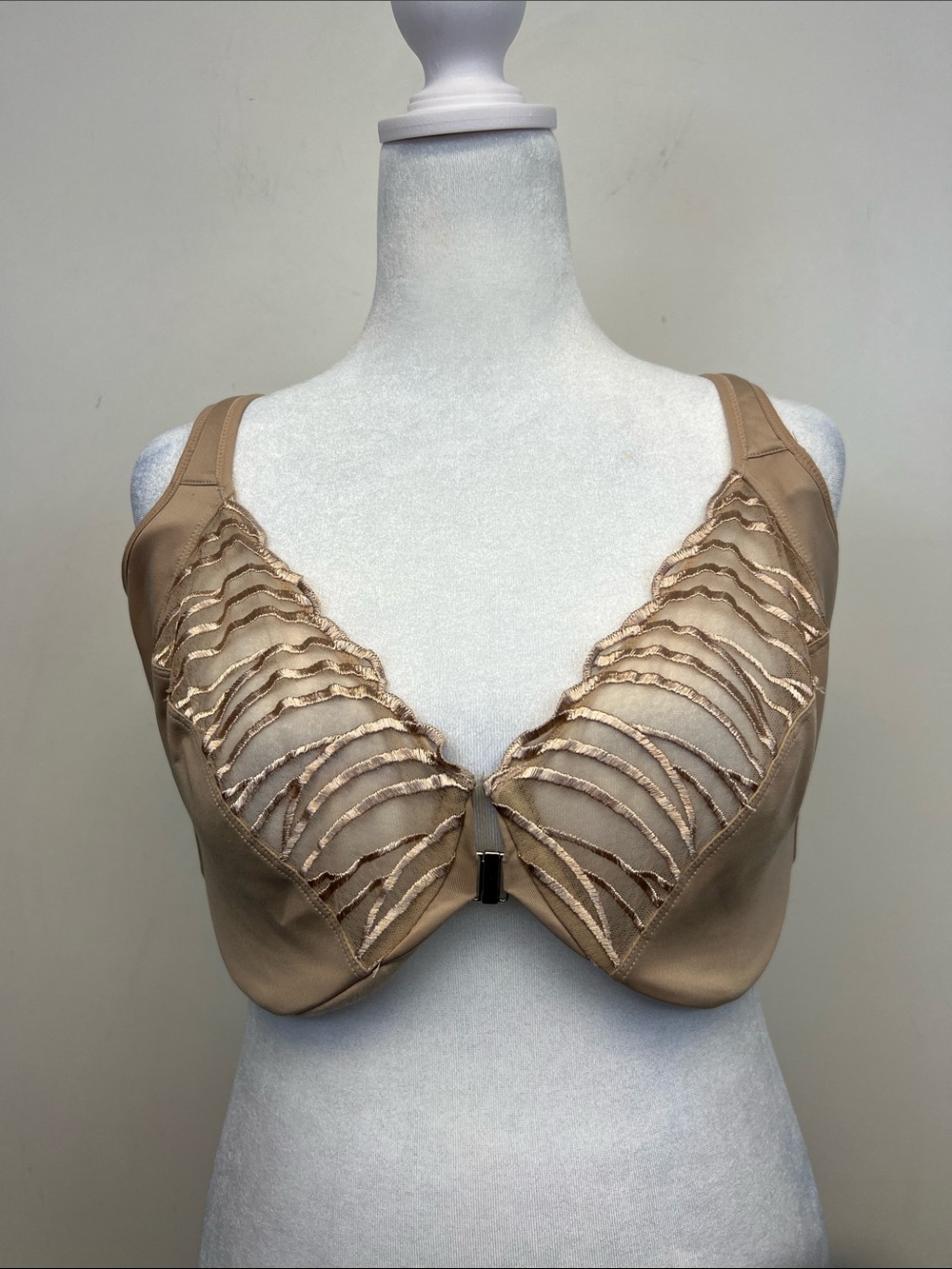 Paramour Light Beige Support Underwire Minimizer Bra with front closure Size 42G
